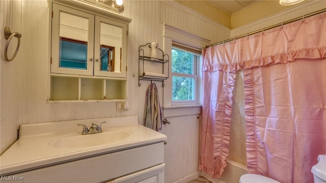 221 N 9th St, Cambridge, OH 43725 - bathroom with vanity and shower / bath combo
