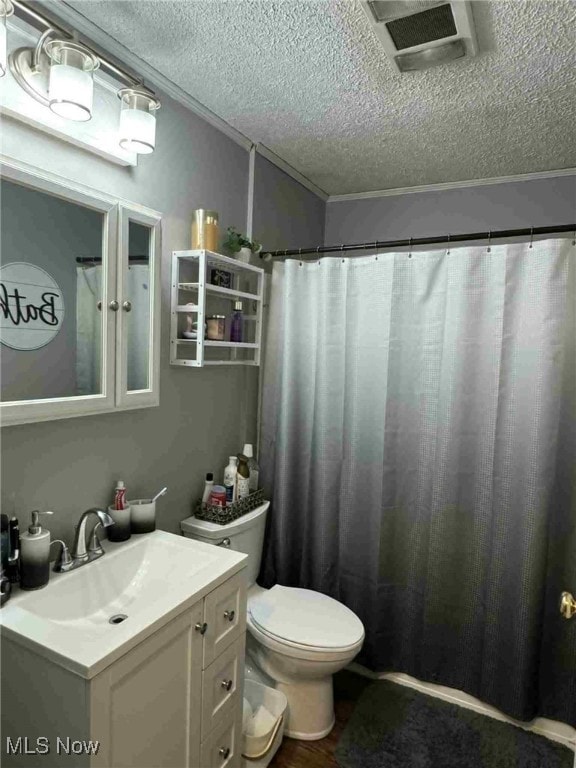675 E 8th St, Salem, OH 44460 - bathroom with a textured ceiling and vanity