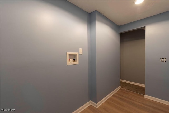 1022 Big Falls Ave, Akron, OH 44310 - laundry area featuring hookup for a washing machine and wood finished floors
