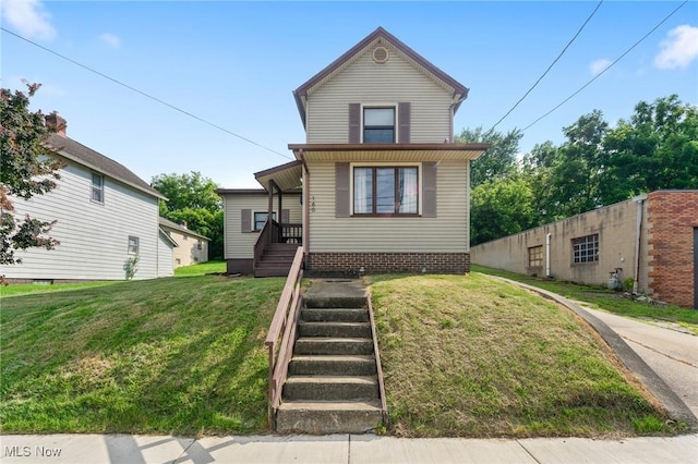 160 State St, Struthers, OH 44471 - traditional-style house featuring a front yard