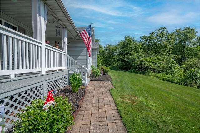 440 Lyons Ave, East Palestine, OH 44413 - view of grassy yard