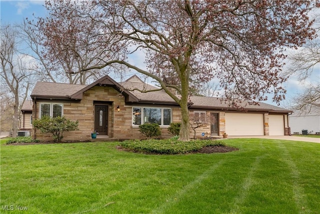 5835 Island Dr NW, Canton, OH 44718 - photo 1