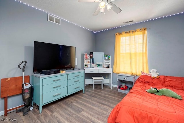1005 Penn Ct, Grafton, OH 44044 - bedroom with wood finished floors and ceiling fan