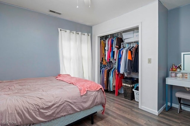 1005 Penn Ct, Grafton, OH 44044 - bedroom with wood finished floors and a closet