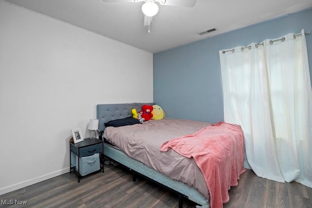 1005 Penn Ct, Grafton, OH 44044 - bedroom featuring wood finished floors and a ceiling fan