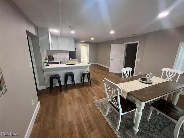 3402 Easton Rd, Norton, OH 44203 - dining area with wood finished floors and recessed lighting