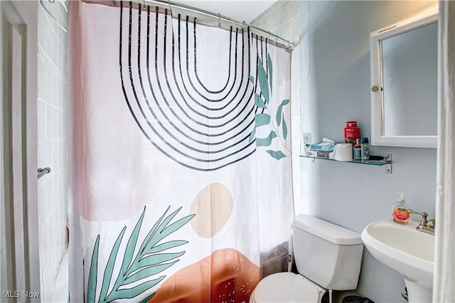 1289 W 115th St, Cleveland, OH 44102 - full bath with toilet and a shower with shower curtain