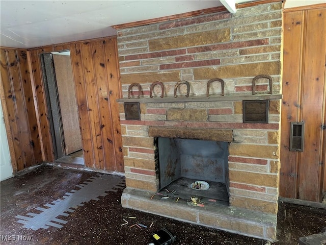 4562 Erie Ave NW, Canal Fulton, OH 44614 - detailed view of wooden walls and a fireplace