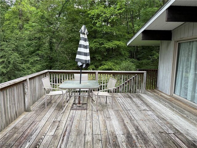 126 Stony Creek Dr, Millersburg, OH 44654 - deck with outdoor dining area
