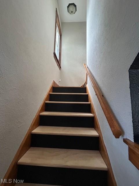 818 Mathias Ave NE, Massillon, OH 44646 - photo 7