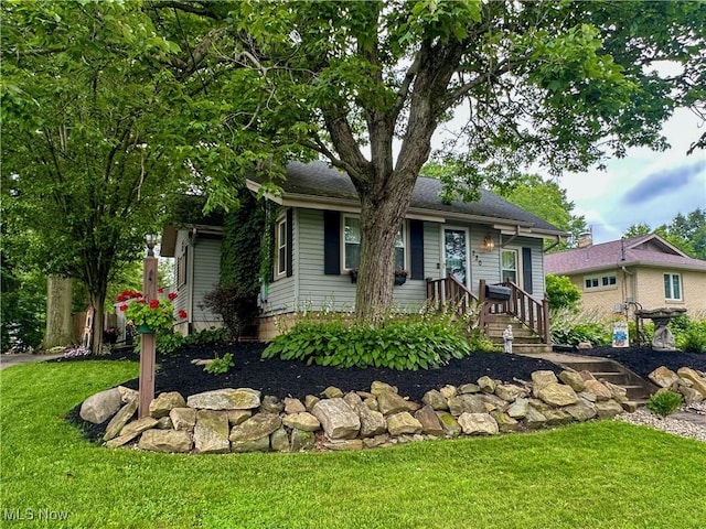220 N Cleveland Ave, Niles, OH 44446 - view of front of property with a front yard