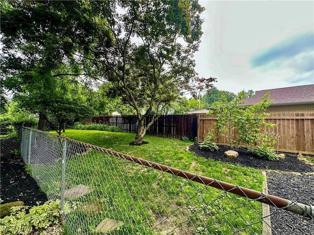 220 N Cleveland Ave, Niles, OH 44446 - view of fenced backyard