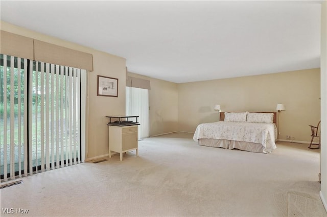 680-7 Windward Dr, Aurora, OH 44202 - carpeted bedroom with baseboards