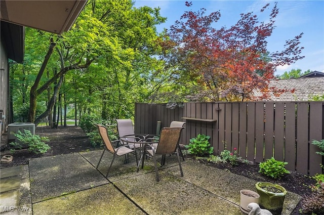 680-7 Windward Dr, Aurora, OH 44202 - view of patio with outdoor dining area