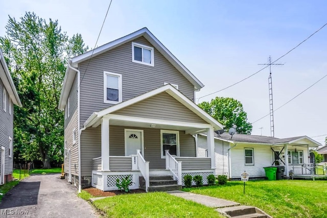 546 W Harrison St, Alliance, OH 44601 - photo 1