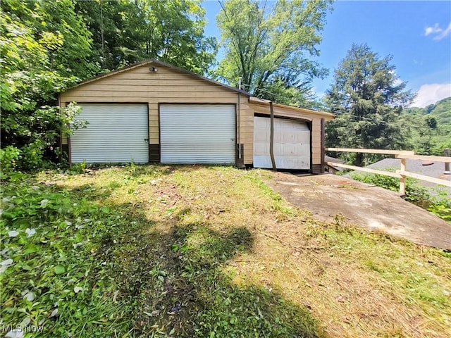56612 Mcgee Rd, Shadyside, OH 43947 - view of detached garage