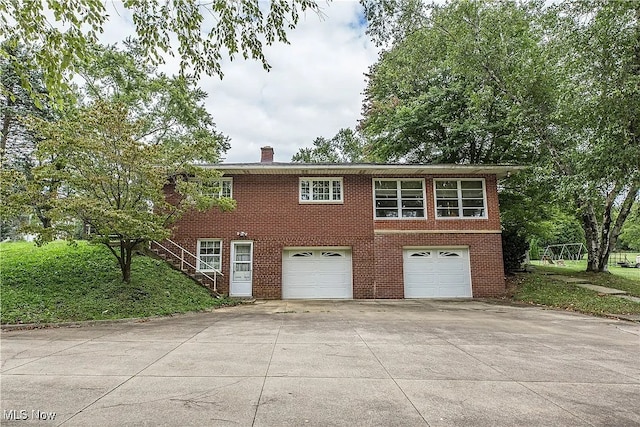 676 E Turkeyfoot Lake Rd, Akron, OH 44319 - photo 2