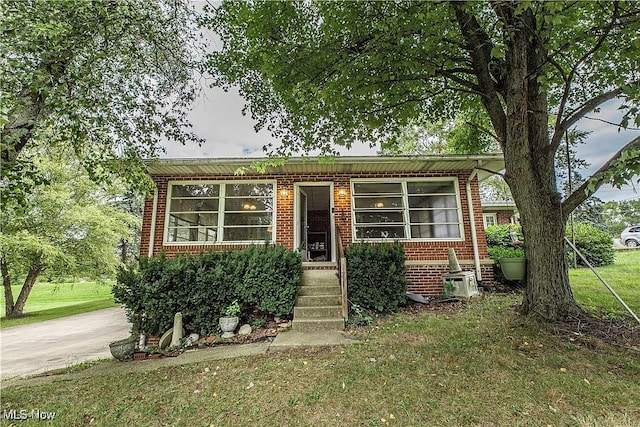 676 E Turkeyfoot Lake Rd, Akron, OH 44319 - photo 3