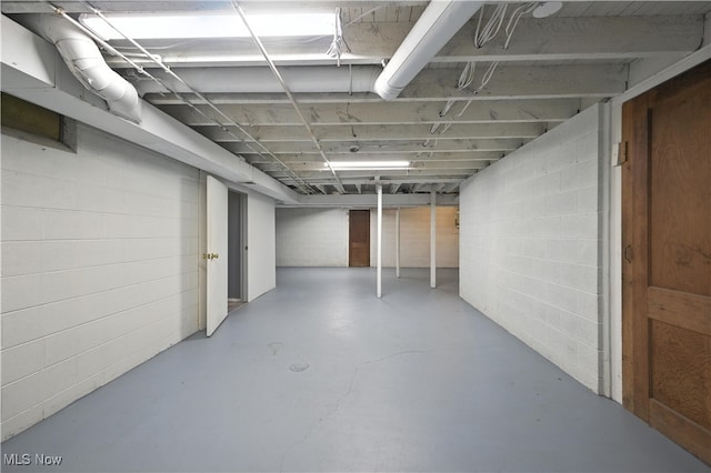 77 W Park Ave, Hubbard, OH 44425 - unfinished basement with concrete block wall