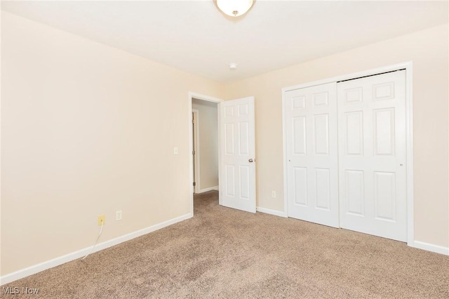 101 Stonegate Cir, Seven Hills, OH 44131 - unfurnished bedroom with carpet floors and a closet