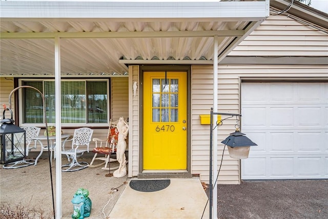 6470 Duncan Dr, Poland, OH 44514 - view of exterior entry with covered porch