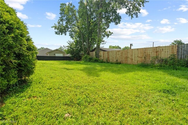 210 Magnolia Ave, Northfield Village, OH 44067 - photo 25