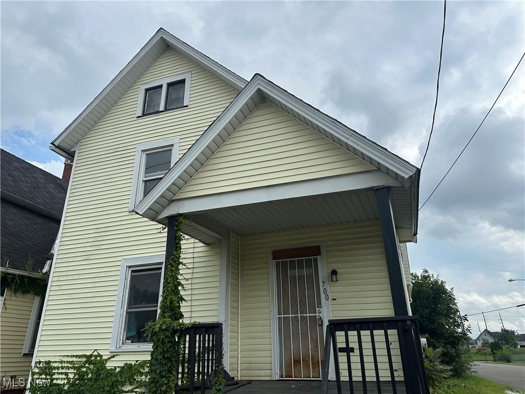 700 NE 8th St, Canton, OH 44704 - photo 1