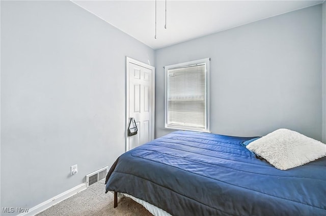 565 12th St, Campbell, OH 44405 - bedroom featuring carpet floors and a closet