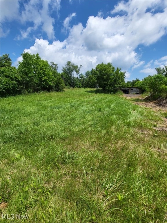 54856 Winding Hill Rd, Bellaire, OH 43906 - view of yard featuring a view of countryside