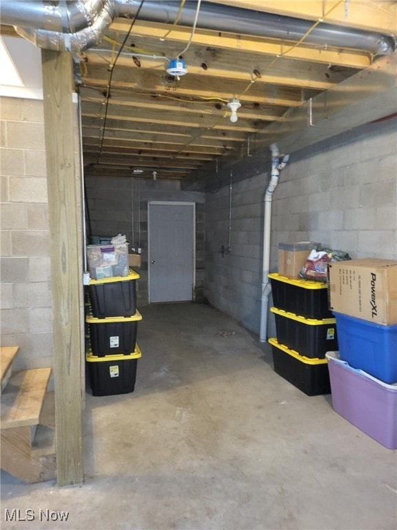 54856 Winding Hill Rd, Bellaire, OH 43906 - unfinished basement with concrete block wall