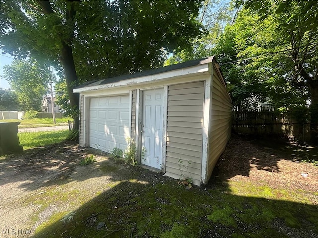 3568 E 114th St, Cleveland, OH 44105 - view of outdoor structure