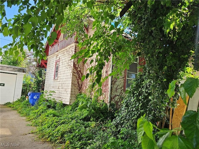 10532 Greenlawn Ave, Cleveland, OH 44108 - photo 3