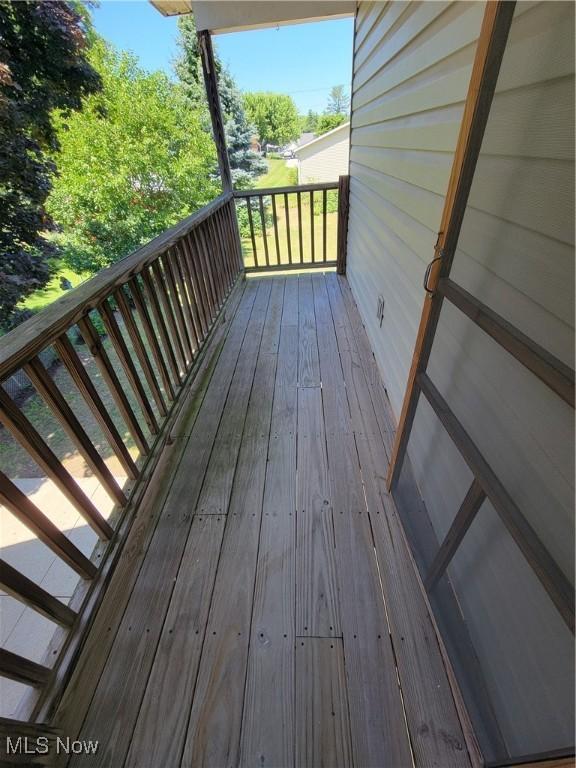 262 High St, Conneaut, OH 44030 - view of wooden terrace