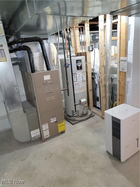 262 High St, Conneaut, OH 44030 - utility room with gas water heater