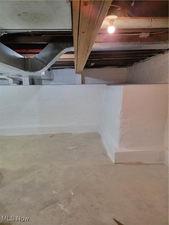 262 High St, Conneaut, OH 44030 - view of unfinished below grade area