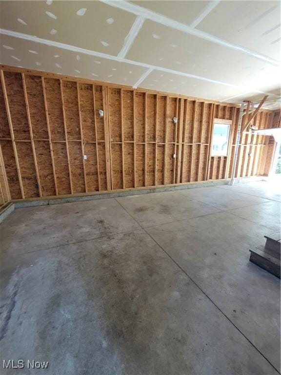 262 High St, Conneaut, OH 44030 - view of garage