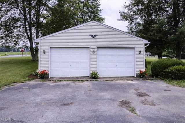 961 Slater Rd, Salem, OH 44460 - view of detached garage
