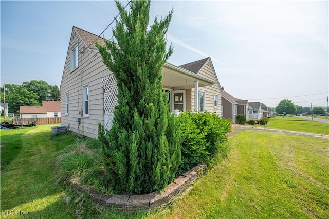 135 Renee Dr, Struthers, OH 44471 - view of home's exterior