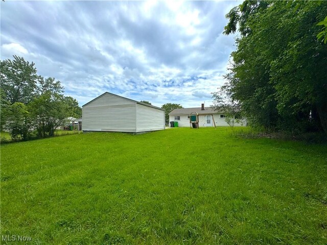 24525 Sherborne Rd, Bedford Heights, OH 44146 - view of green lawn