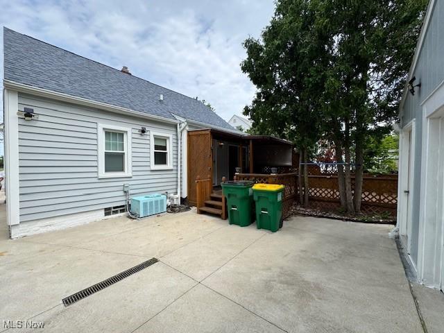 32704 Willowick Dr, Willowick, OH 44095 - photo 30
