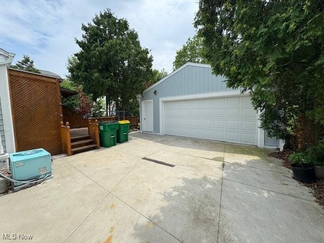 32704 Willowick Dr, Willowick, OH 44095 - photo 29