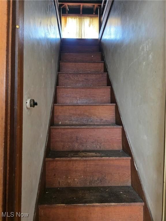 302 High St, Woodsfield, OH 43793 - view of stairs