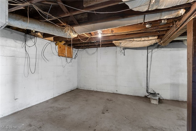 532 W Ravenwood Ave, Youngstown, OH 44511 - photo 24