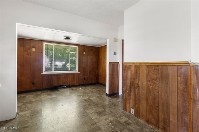 532 W Ravenwood Ave, Youngstown, OH 44511 - photo 23
