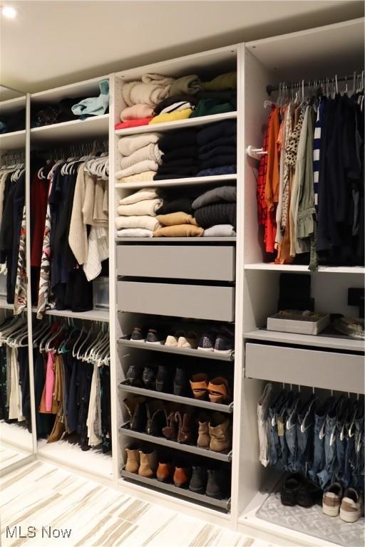 812 Spring Water Dr, Akron, OH 44333 - view of closet