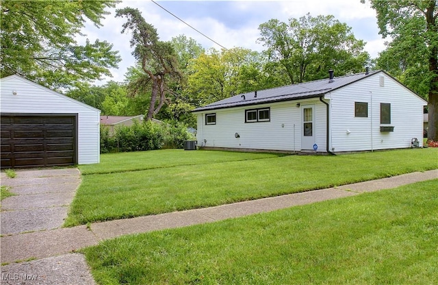 881 Oak St, Elyria, OH 44035 - photo 23