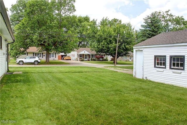 881 Oak St, Elyria, OH 44035 - photo 24