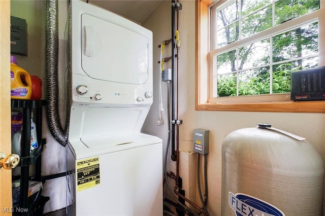 7235 Spillway Rd, Lisbon, OH 44408 - laundry area featuring stacked washing machine and dryer