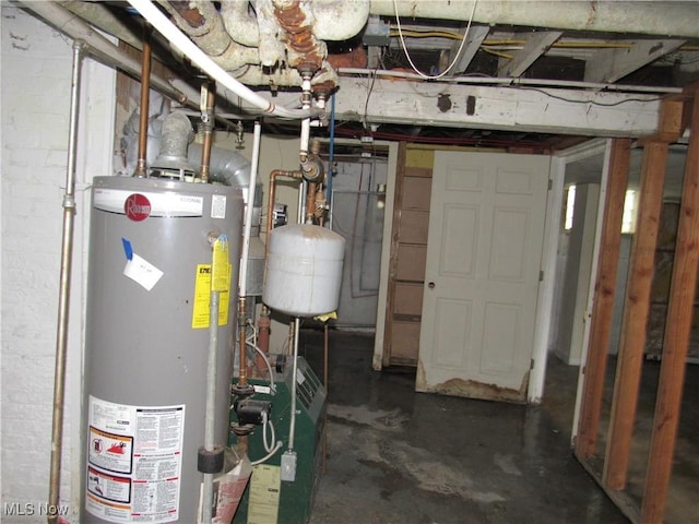 3298 E 143rd St, Cleveland, OH 44120 - utility room featuring water heater and a heating unit