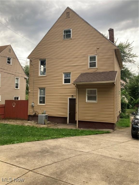 1529 Beardsley St, Akron, OH 44301 - photo 4